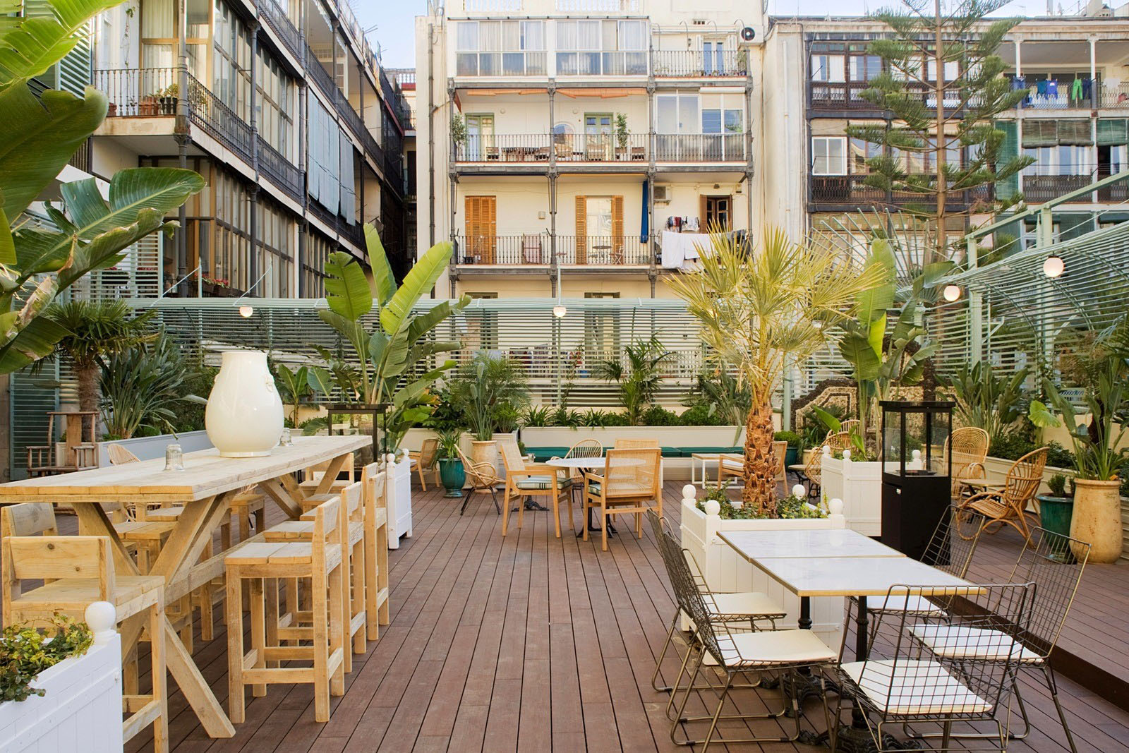 Cotton-House-Hotel_27 Outdoor Terrace Restaurant