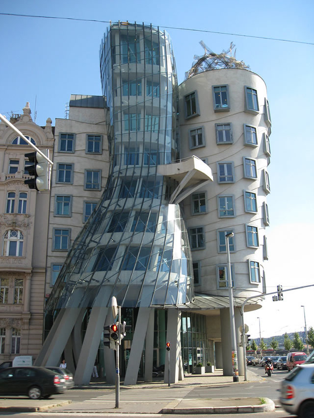 Dancing-Building-Prague_1