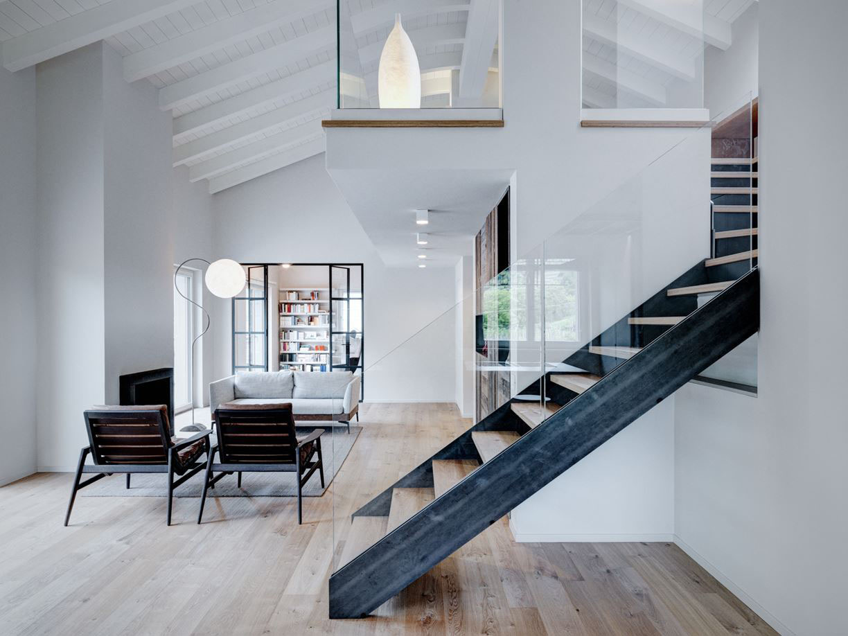 Double-Height-Loft-Mezzanine-Glass-Staircase_1