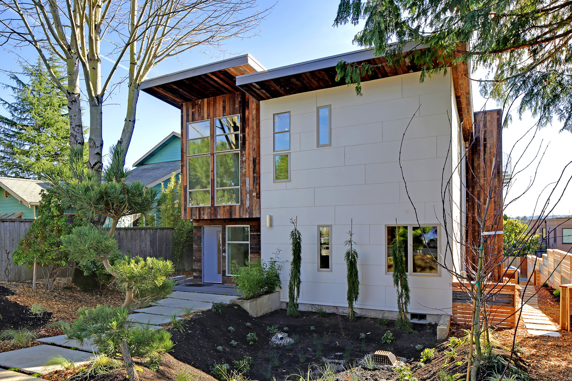 Dwell-Development-Kirkland-Home_7 environmentally-friendly home design