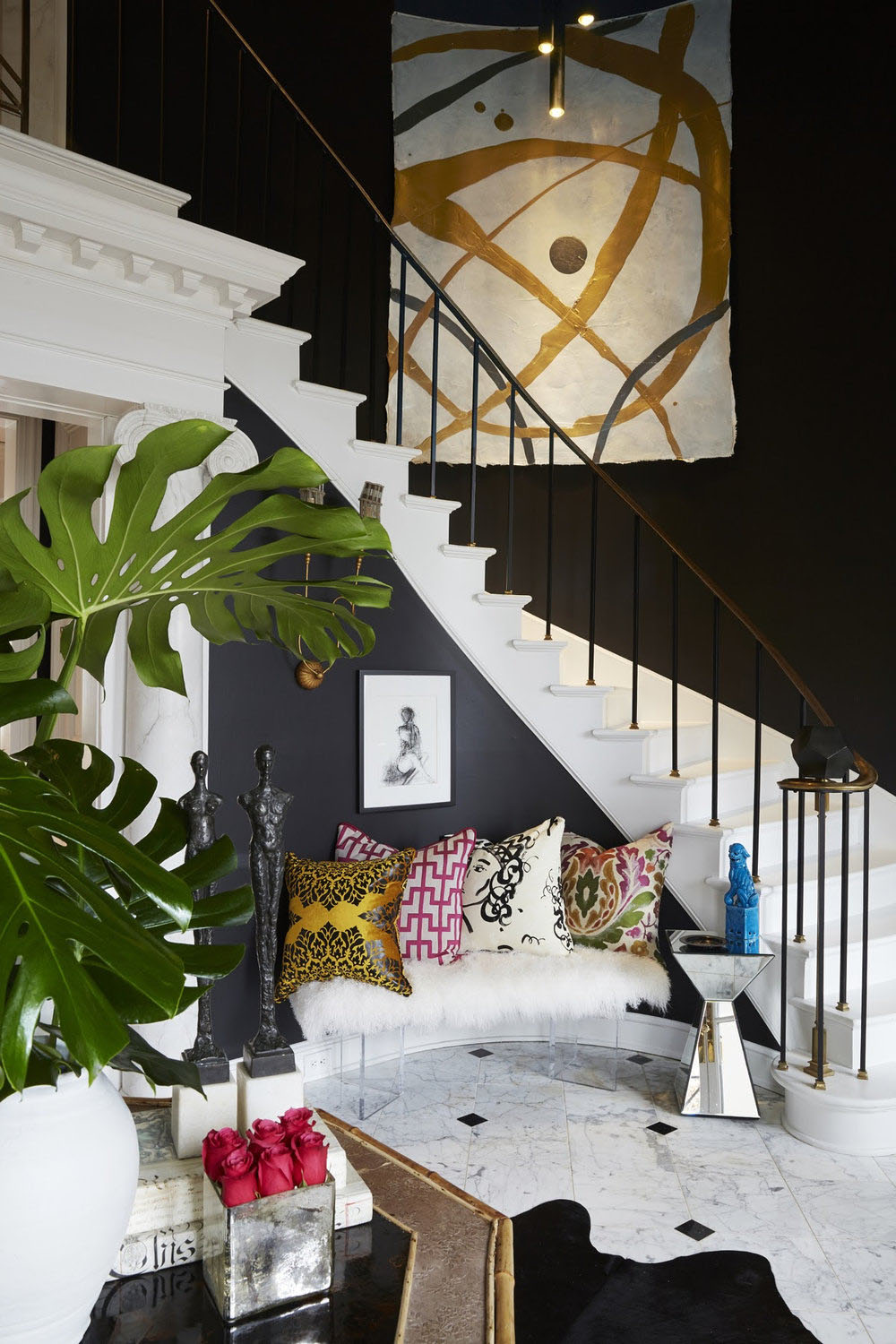 Elegant Classical Contemporary Foyer Interior Design