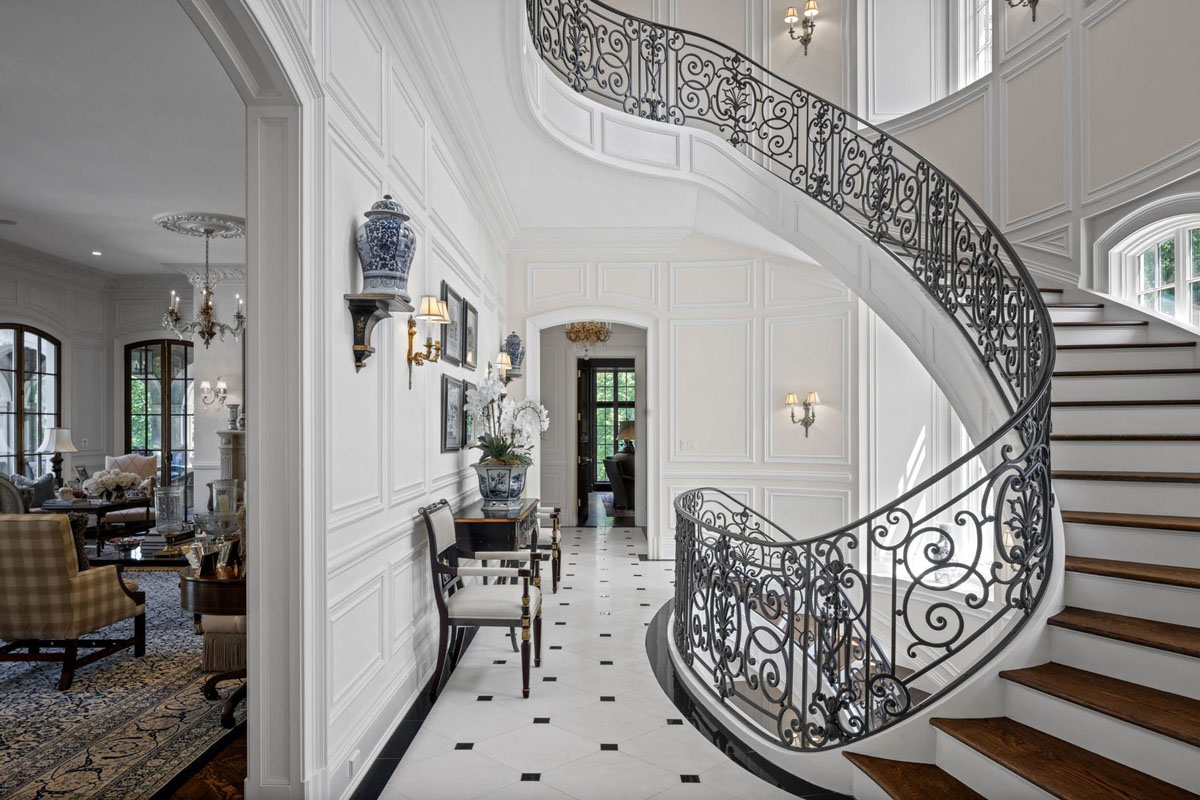 Luxury Grand Estate with Old World Charm - Mill Neck, Long Island, New York