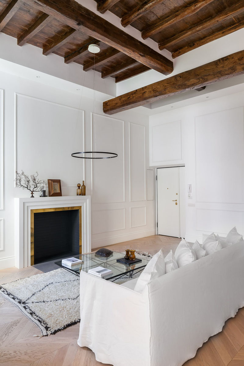 Elegant Modern Apartment with High Ceiling - Rome, Italy Elegant apartment with high ceiling and exposed wood beans