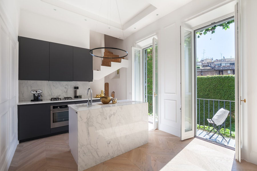 Elegant Modern Apartment with High Ceiling - Rome, Italy