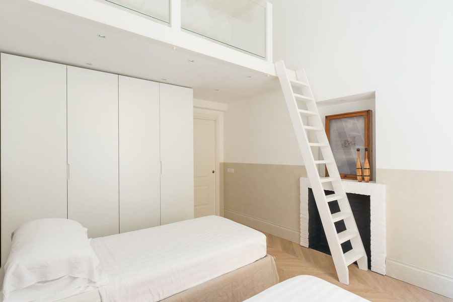 Elegant Modern Apartment with High Ceiling - Rome, Italy