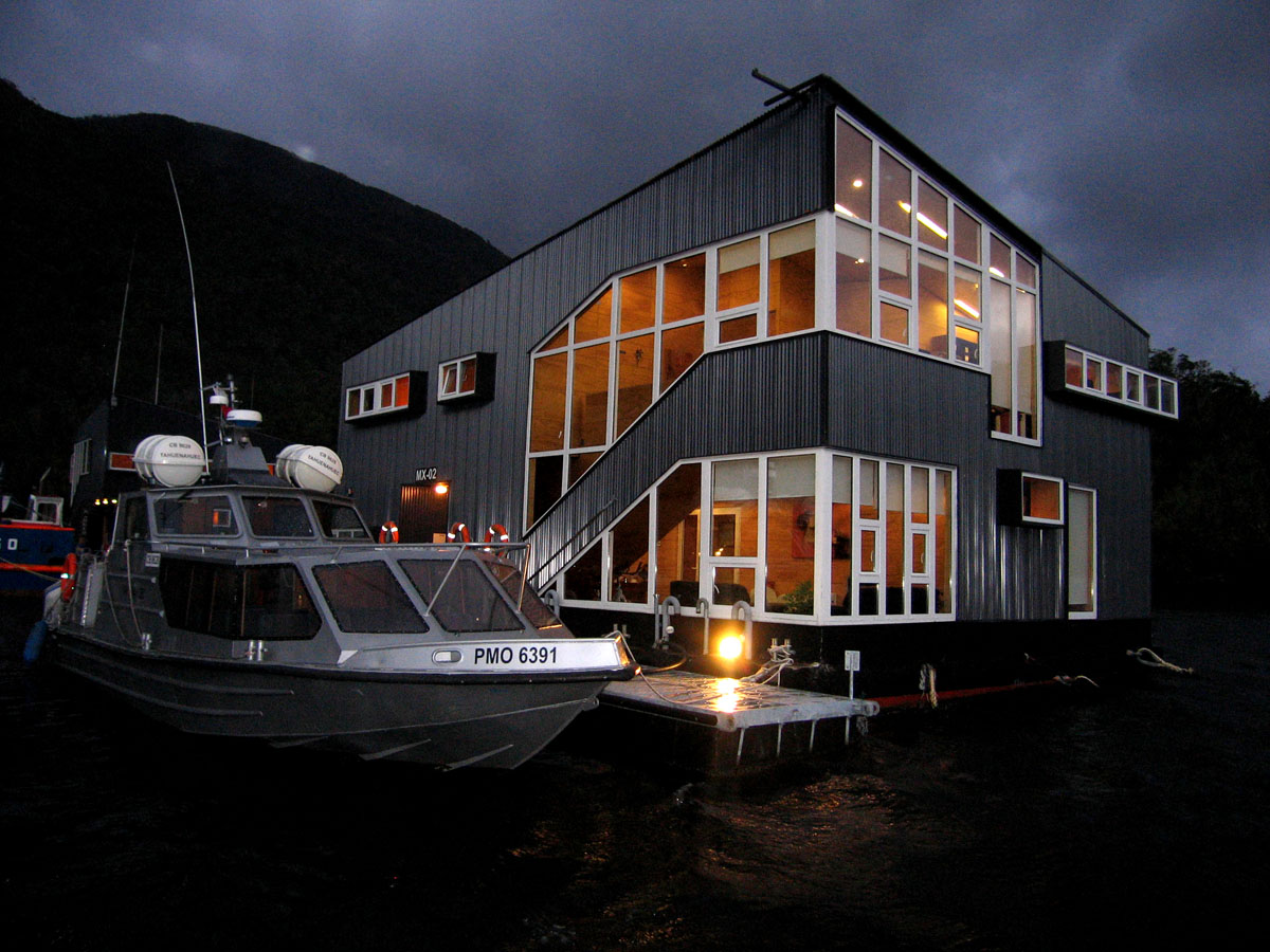 Floating-House-Chile_3