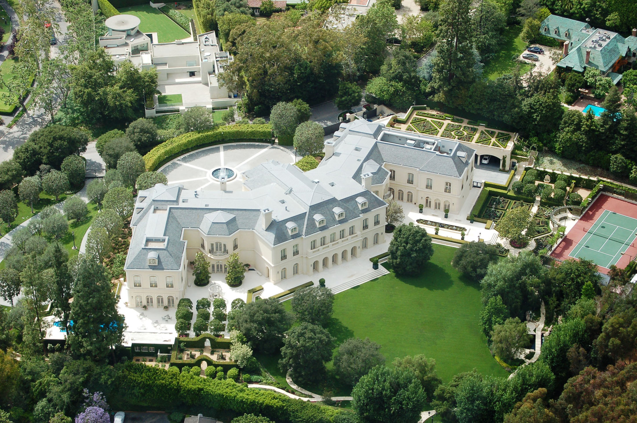 French-Chateau-Style-Mansion_1