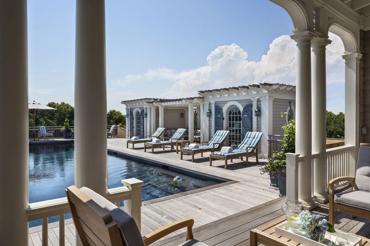 Casual Elegant Beachfront Home - East Quogue, New York