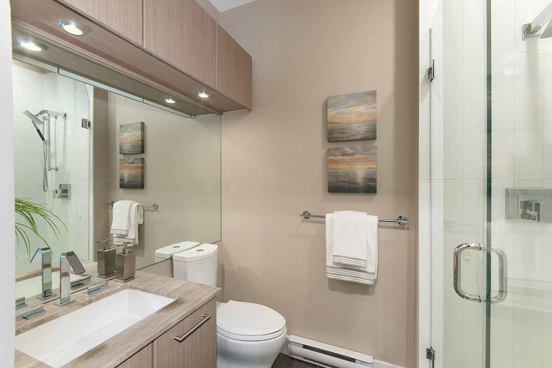GlassHouse-Modern-Loft-Apartment-New-Westminster_15