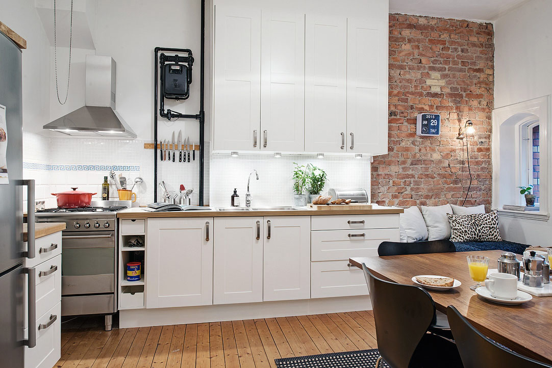 Gothenburg-Studio-Apartment_4 Charming Renovated Small Kitchen