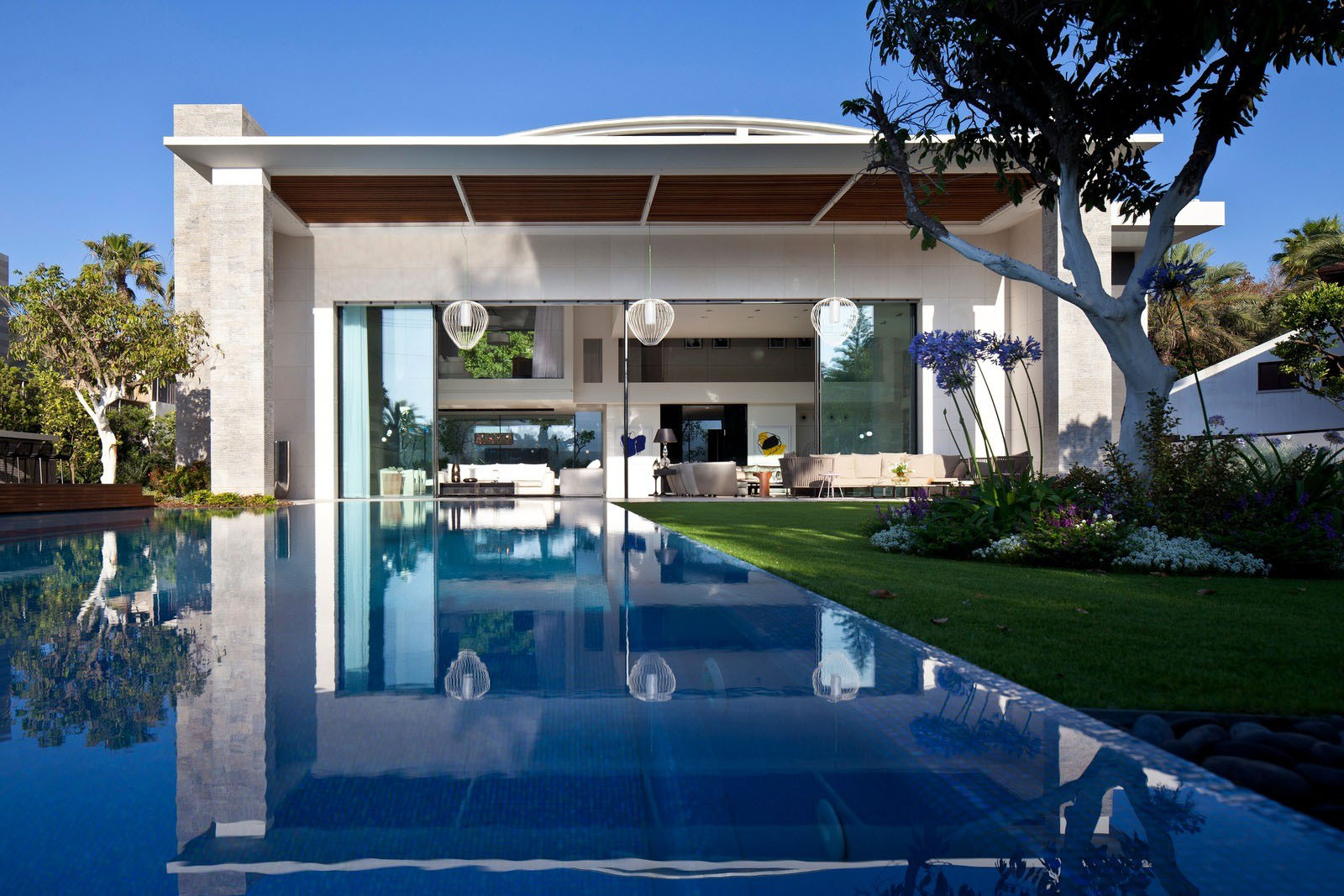 Herzliya-Cube-House_2 Modern Luxury Home with Swimming Pool