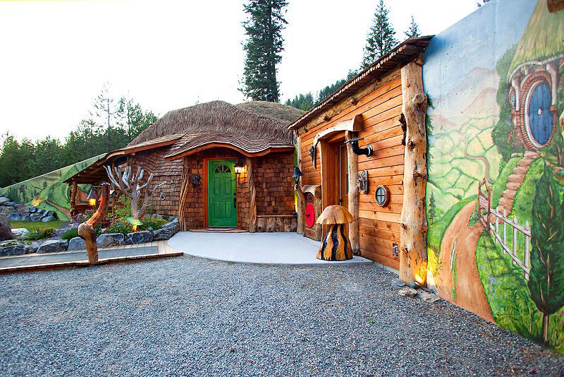 Hobbit-House-Montana_1