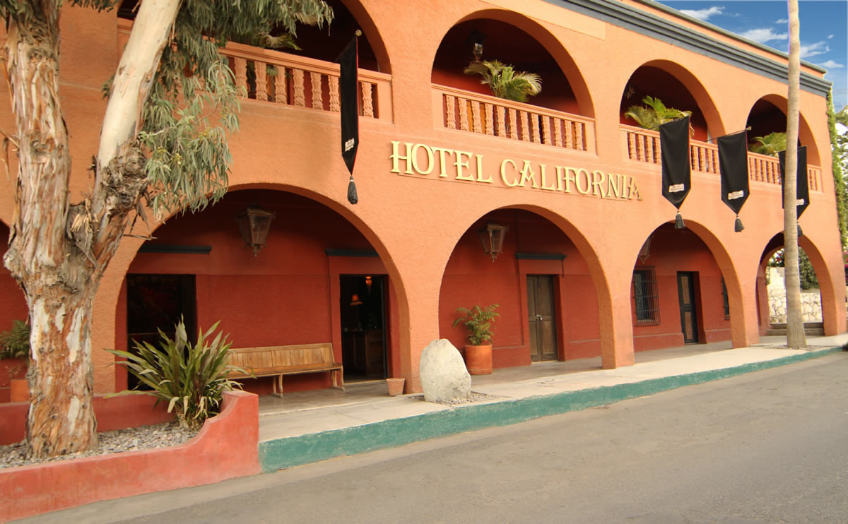 Hotel-California-Todos-Santos_2