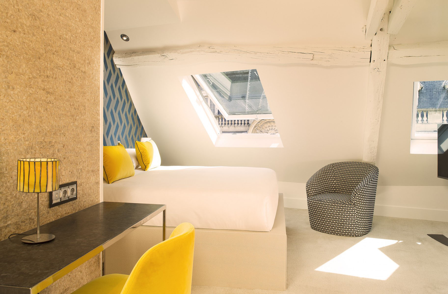 Hotel-de-Seze-Paris_3 Stylish Attic Guest Room
