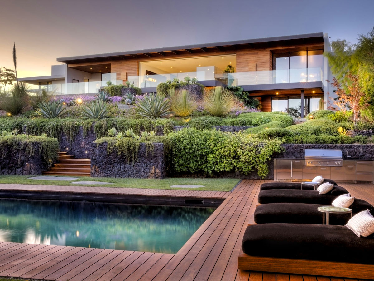 Jennifer Aniston Midcentury House - Los Angeles, California
