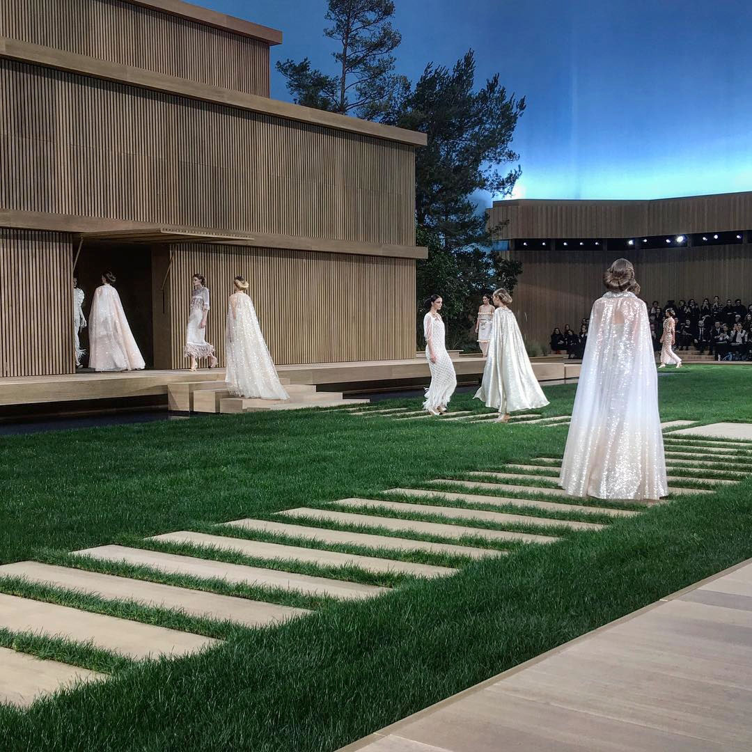 Karl-Lagerfeld-Chanel-Doll-House_7 Chanel Haute Couture Fashion Show Photographed by Cara Delevingne