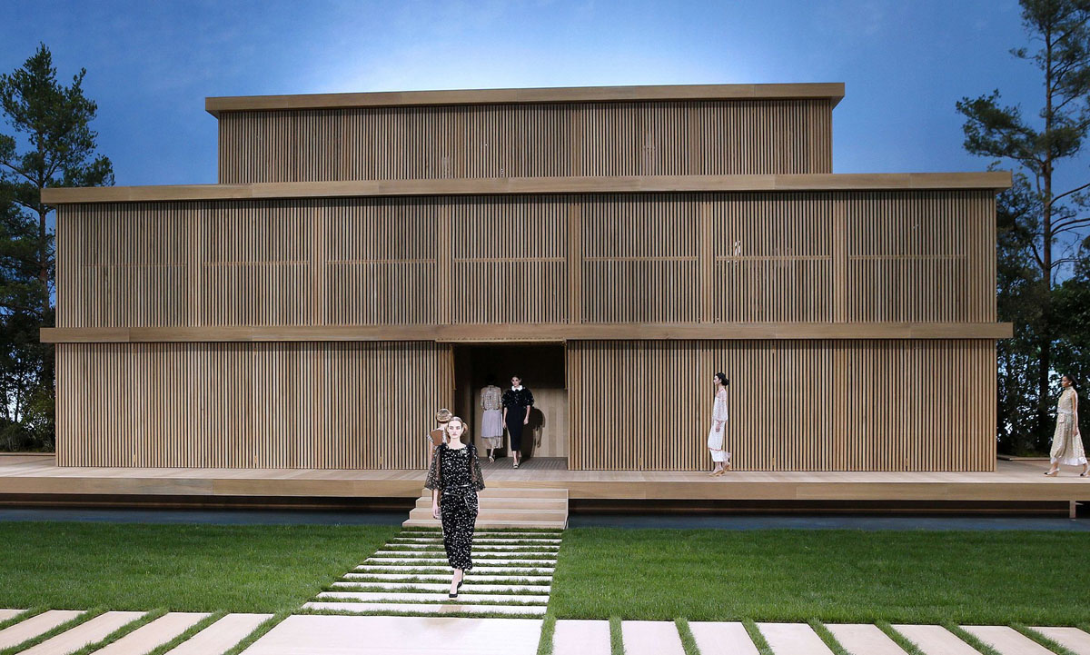 Karl-Lagerfeld-Chanel-Doll-House_8