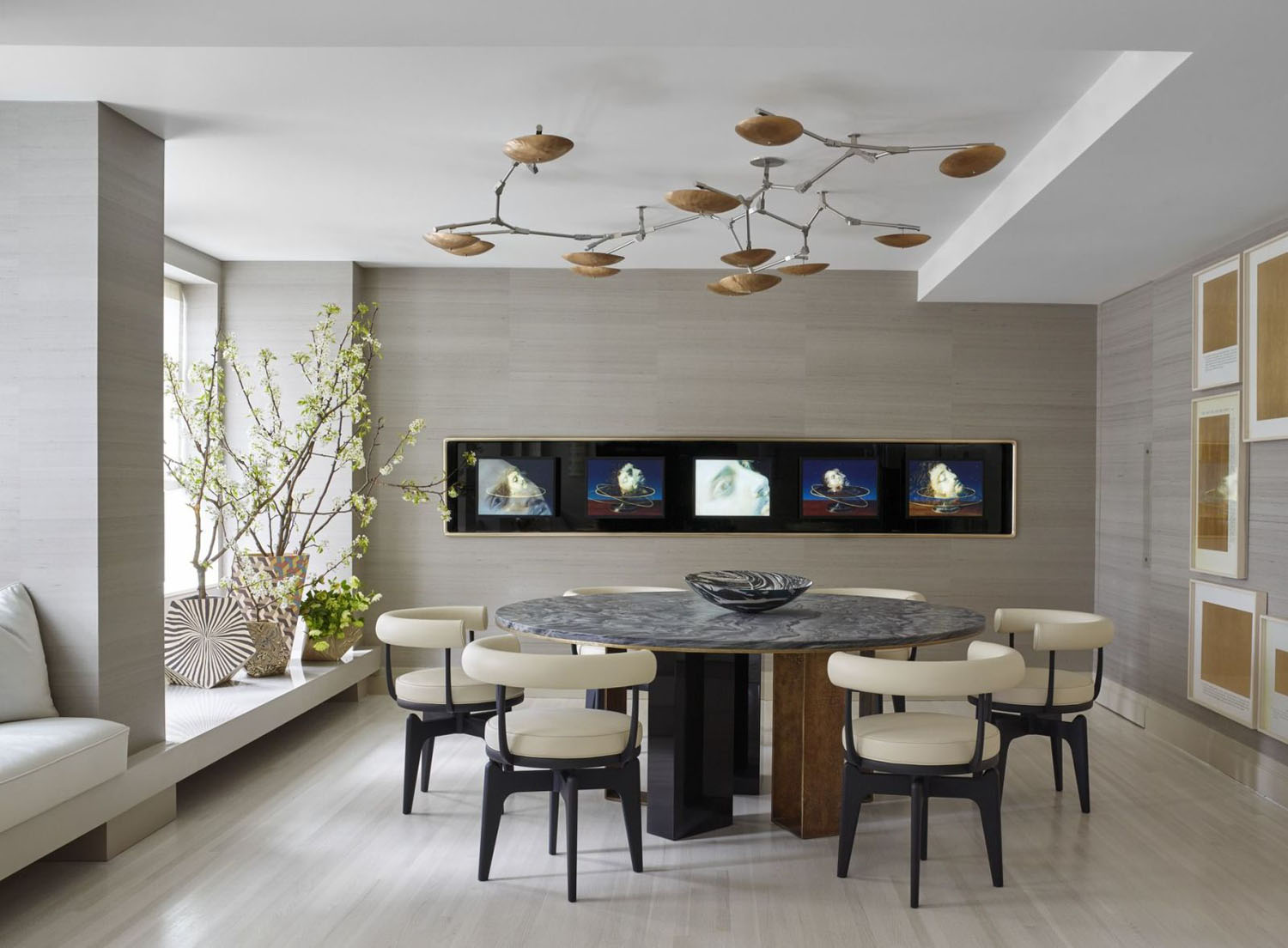 Kelly-Behun-Park-Avenue-Apartment_2 Elegant Modern Dining Room with Neutral Tones
