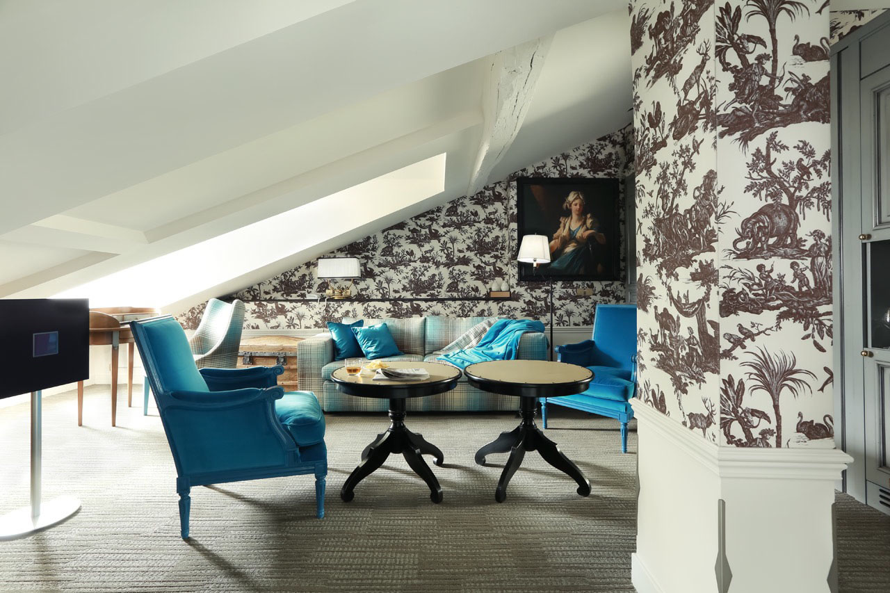 La-Maison-Favart-Hotel-Paris_15 Attic Blue Living Room