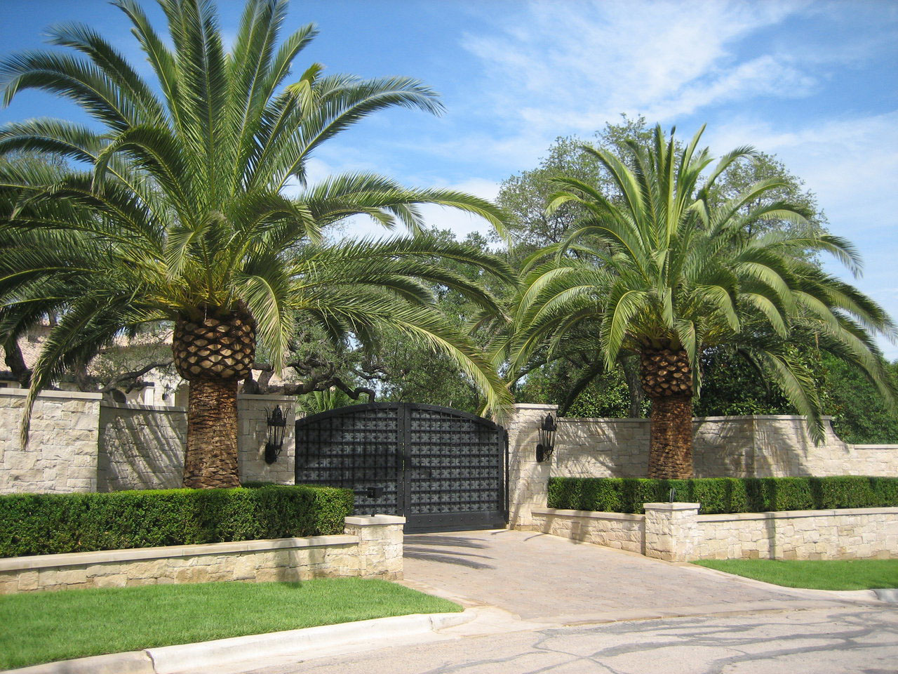 Lance-Armstrong-Spanish-Colonial-Style-Luxury-Home-Austin-Texas_10