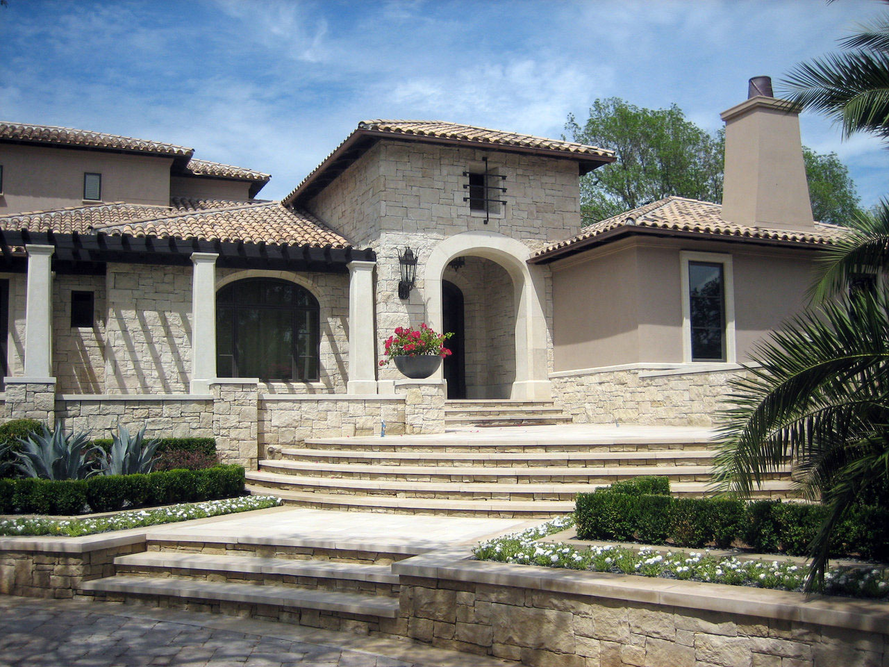 Lance-Armstrong-Spanish-Colonial-Style-Luxury-Home-Austin-Texas_11