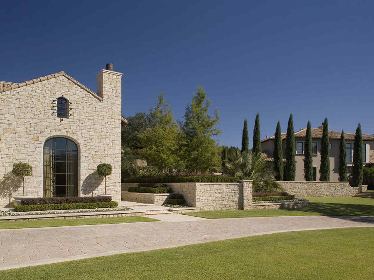Lance-Armstrong-Spanish-Colonial-Style-Luxury-Home-Austin-Texas_15