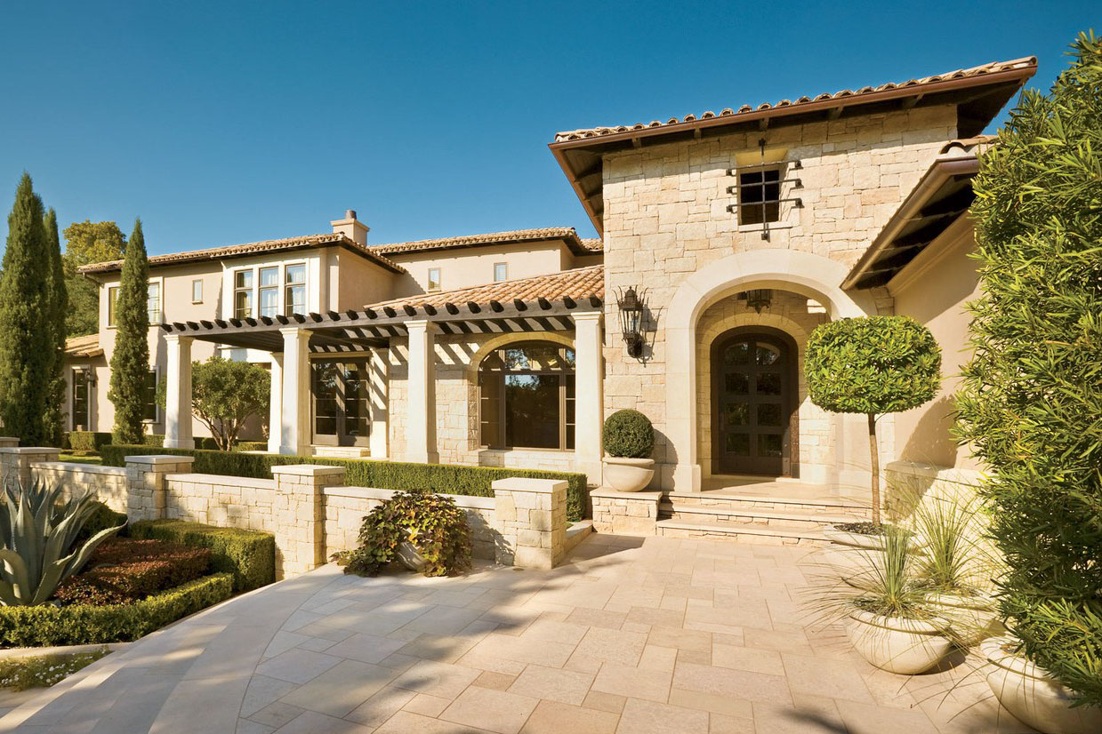Lance-Armstrong-Spanish-Colonial-Style-Luxury-Home-Austin-Texas_2
