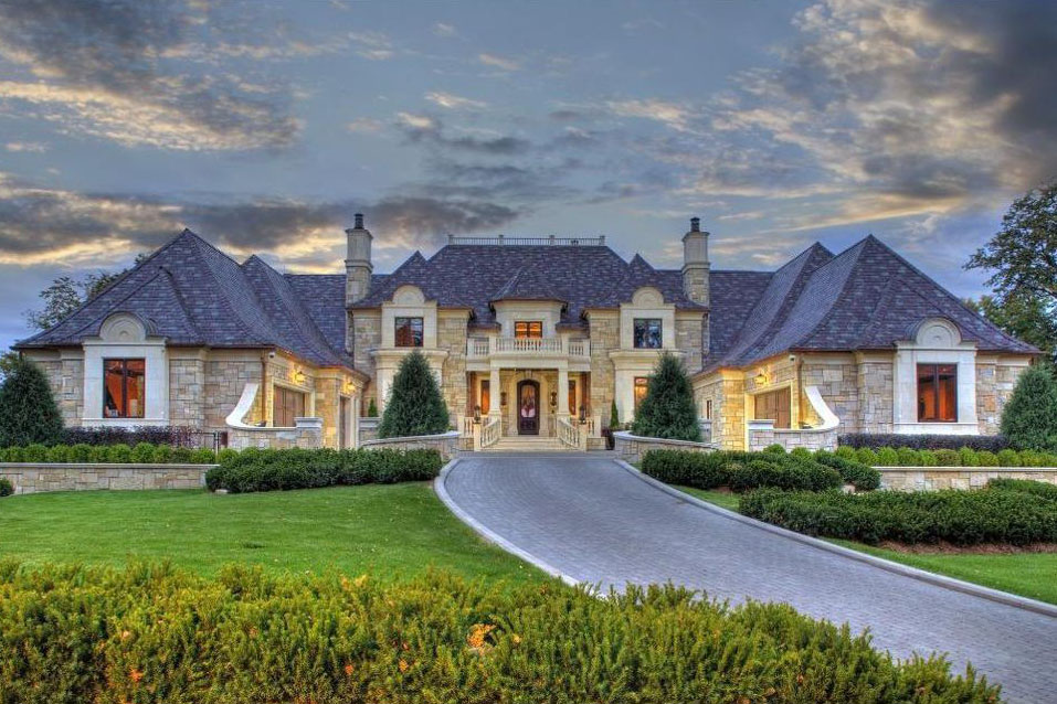 Luxury Lakeside Estate on Lake Minnetonka - Deephaven, Minnesota