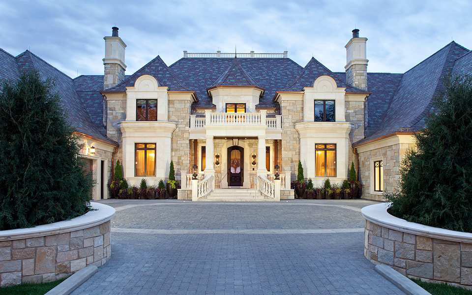 Luxury Lakeside Estate on Lake Minnetonka - Deephaven, Minnesota