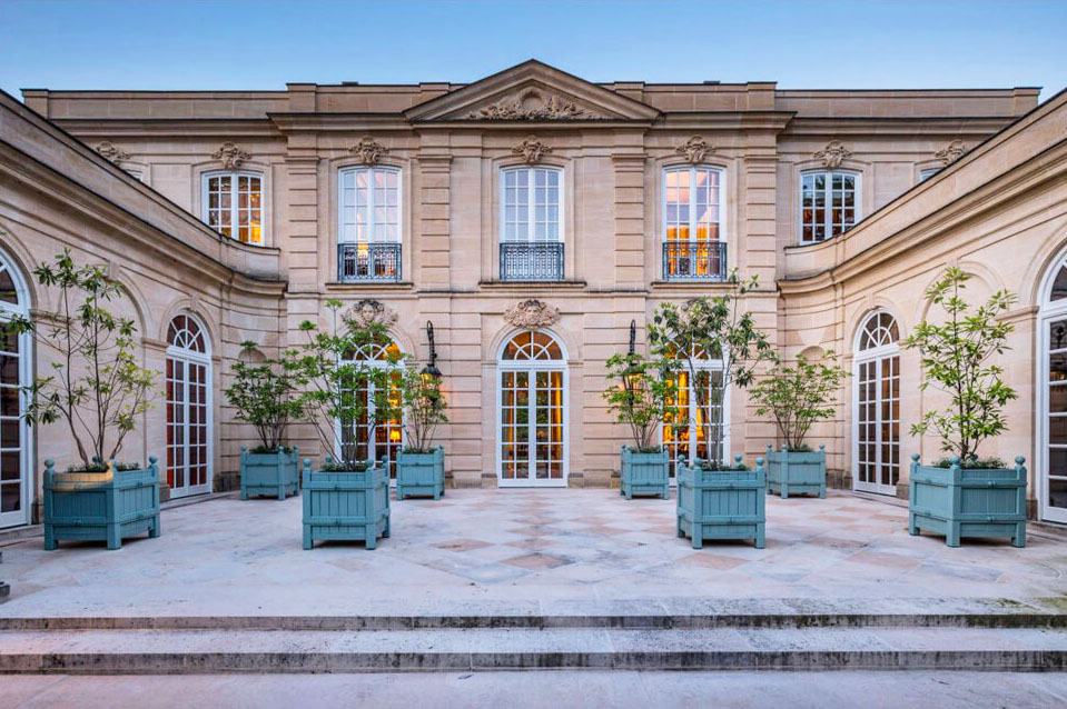 Elegant Home Inspired by New Traditional Architecture New Classicism
