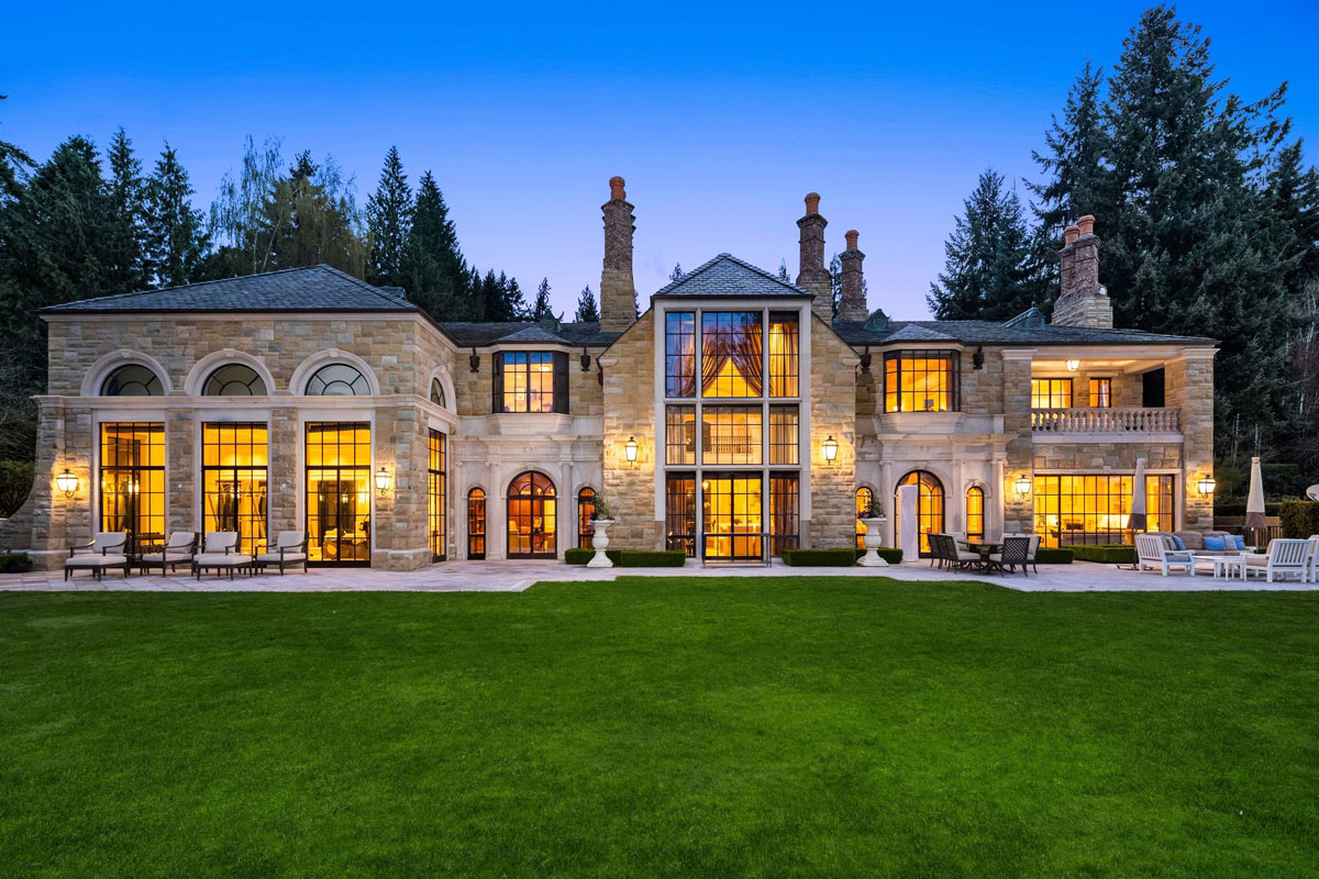 World Class Lakefront Estate with Classical Architecture - Hunts Point, Washington