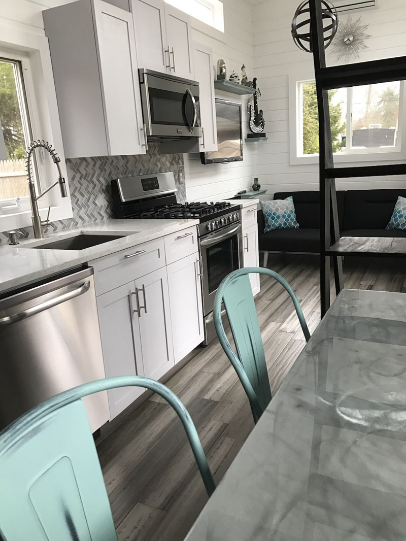 Luxury-Tiny-House-Hamptons-Homes_2