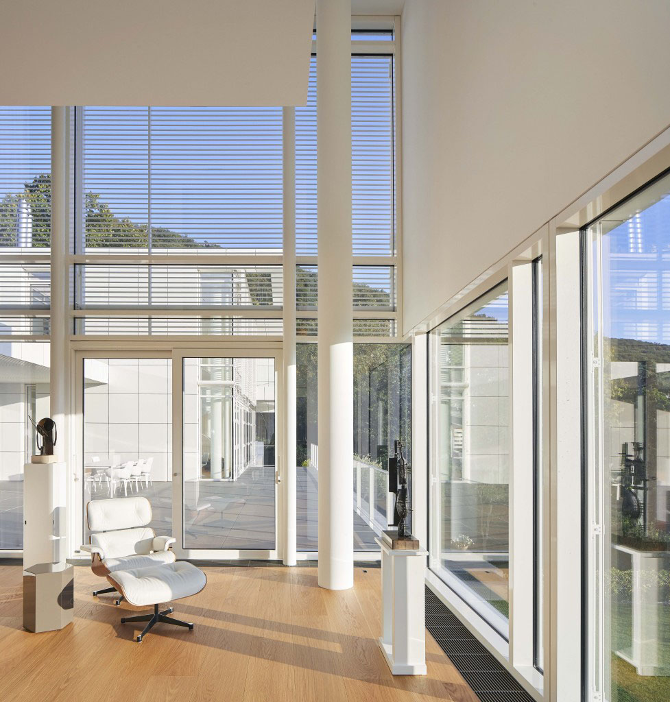 Minimalist Hillside Home with View of Lake Lugano - Montagnola, Switzerland