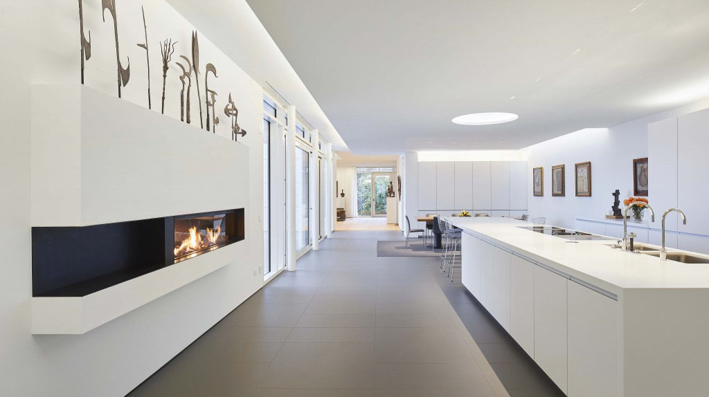 Minimalist Hillside Home with View of Lake Lugano - Montagnola, Switzerland