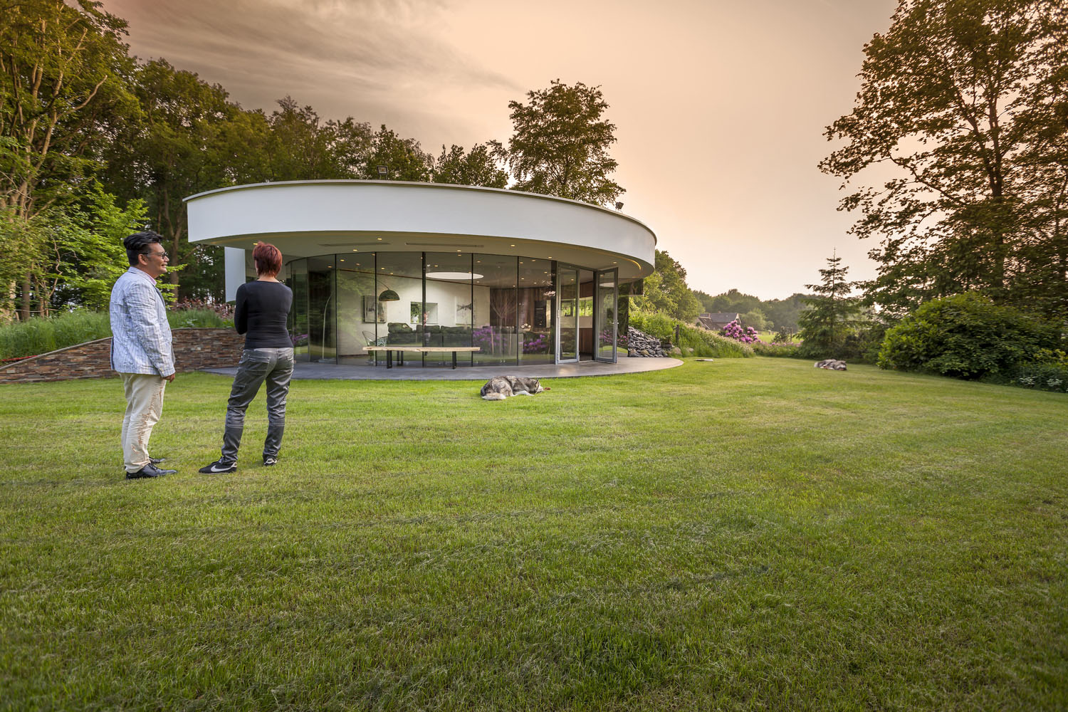 Modern-Circular-House-Design_2