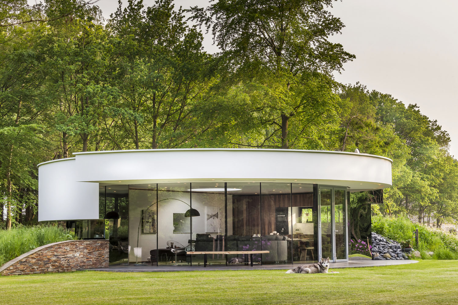 Modern-Circular-House-Design_4
