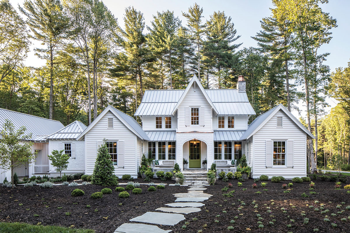 Timeless American Farmhouse in the Woodlands - Asheville, North Carolina Modern Farmhouse with Classic Style Architecture in the Biltmore Forest