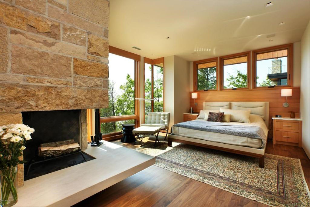 Modern-Lake-Front-Luxury-Home-Michigan_14
