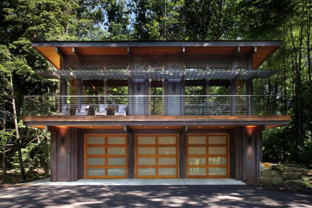 Modern-Lake-Front-Luxury-Home-Michigan_18