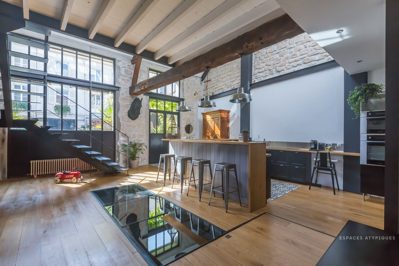 Modern-Loft-Conversion-France_1