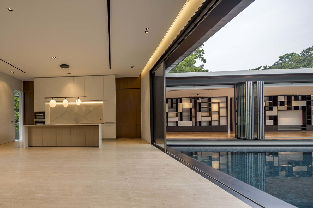 Elegant Minimalist Luxury Glass Bungalow - Singapore