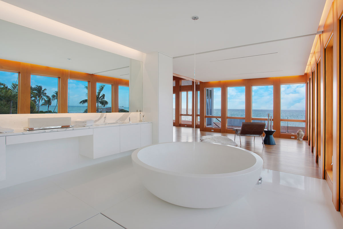 Oceanfront Modern Home - Siesta Key, Florida