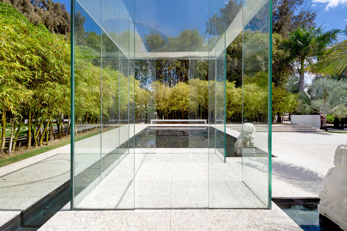 Modern Home Glass Cube with Zen Vibe - Siesta Key, Florida