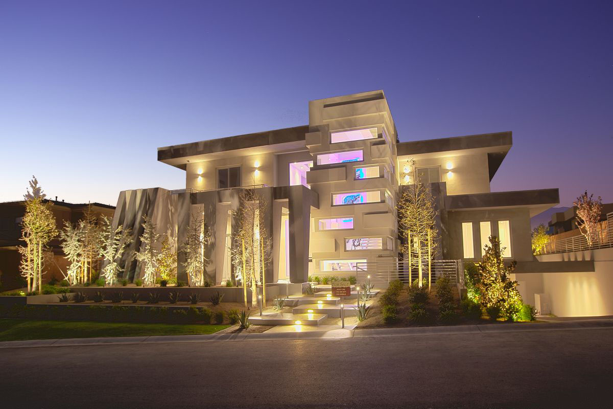 Modern-Upscale-Las-Vegas-Home_1