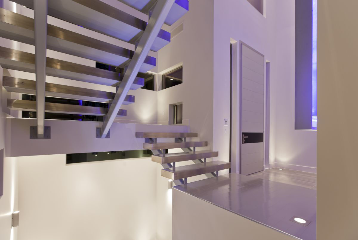 Modern-Upscale-Las-Vegas-Home_8