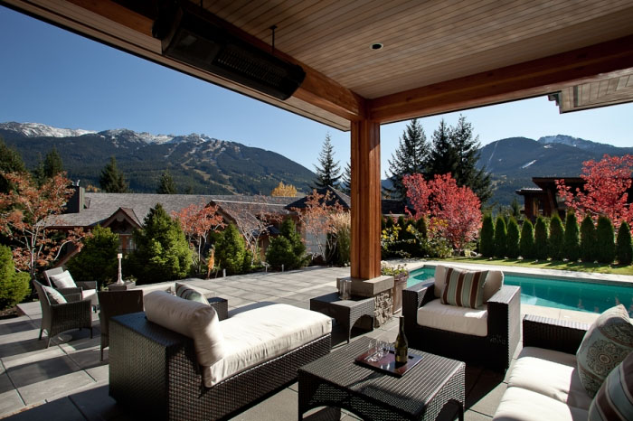 Modern-Whistler-Chalet_1