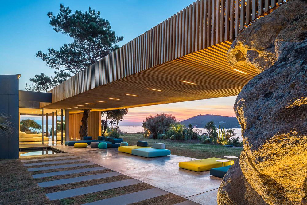 Natural Red Cedar Modern Timber Home with Sea Views - Corsica