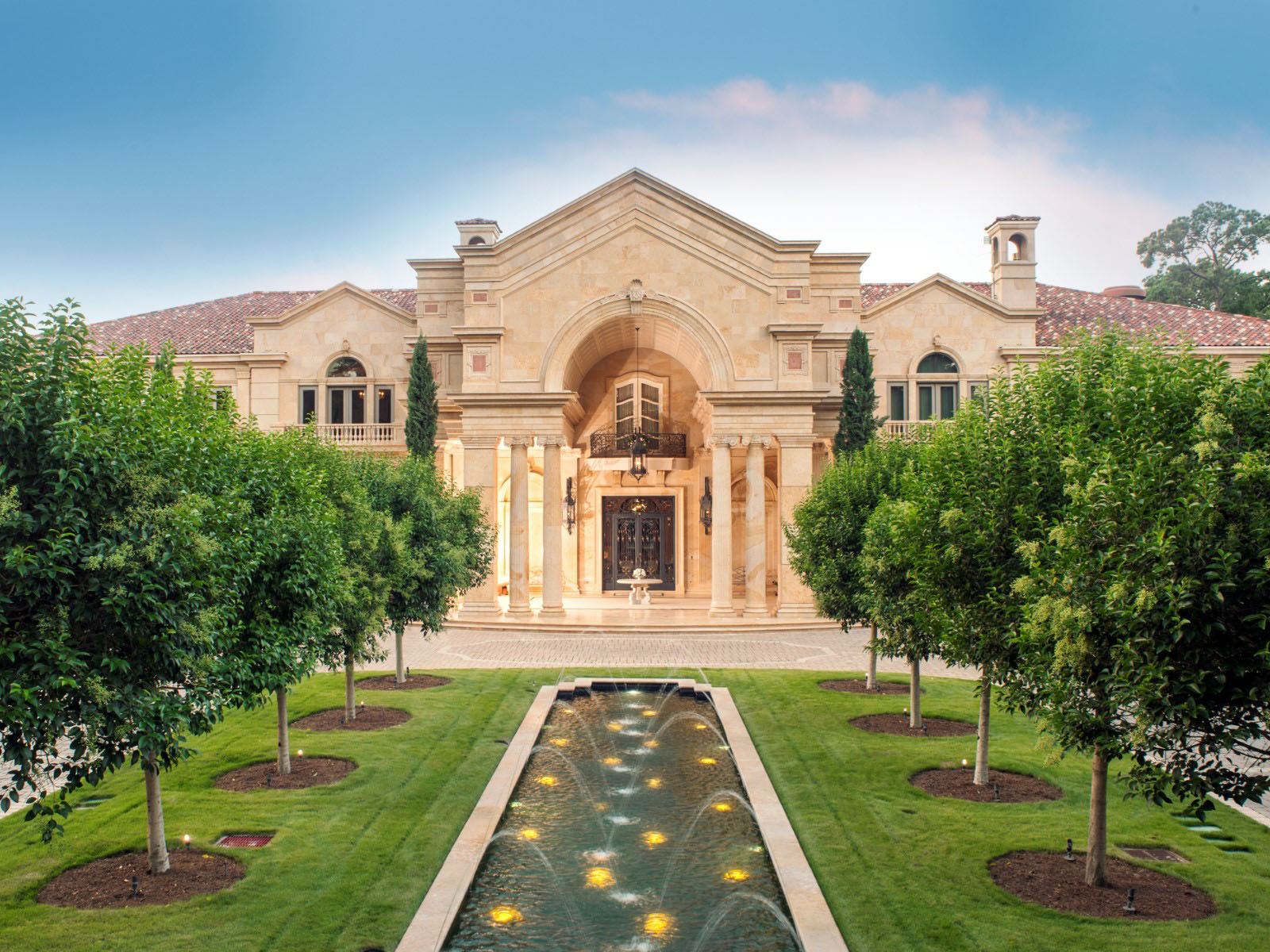 Neoclassical-Chateau-Estate-Texas_3 Neoclassical French Style Estate