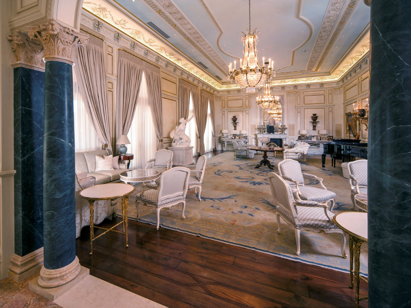 Neoclassical-Chateau-Estate-Texas_9