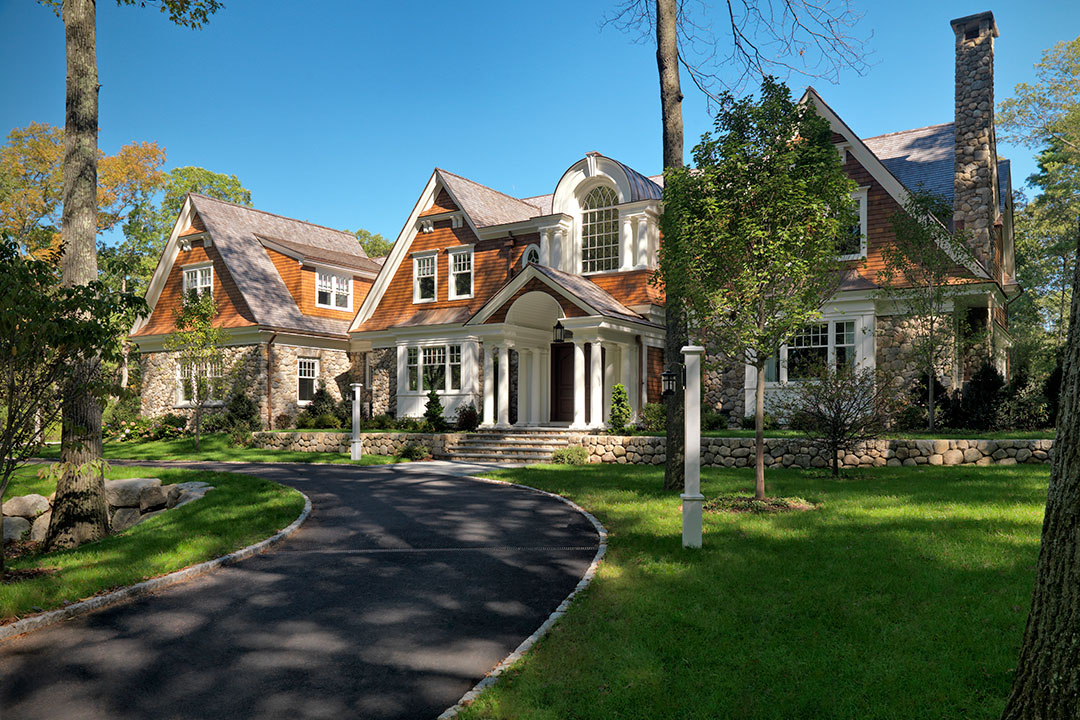 Traditional New England Luxury Mansion with Palladian Architectural Influence